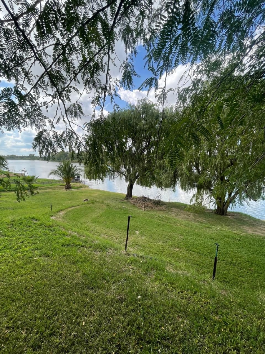 5 Bedroom Property for Sale in Christiana North West